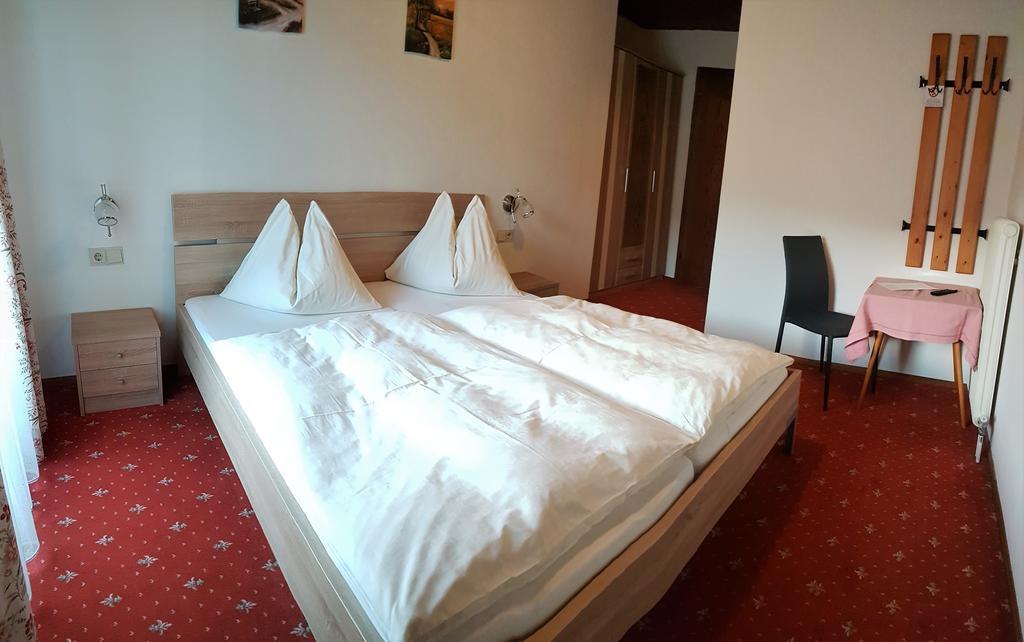 Landgasthof Hotel Zehenthof Пфаррверфен Экстерьер фото
