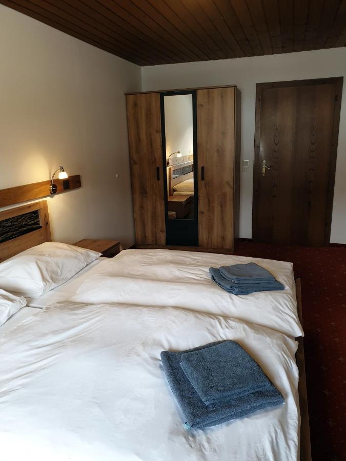 Landgasthof Hotel Zehenthof Пфаррверфен Экстерьер фото