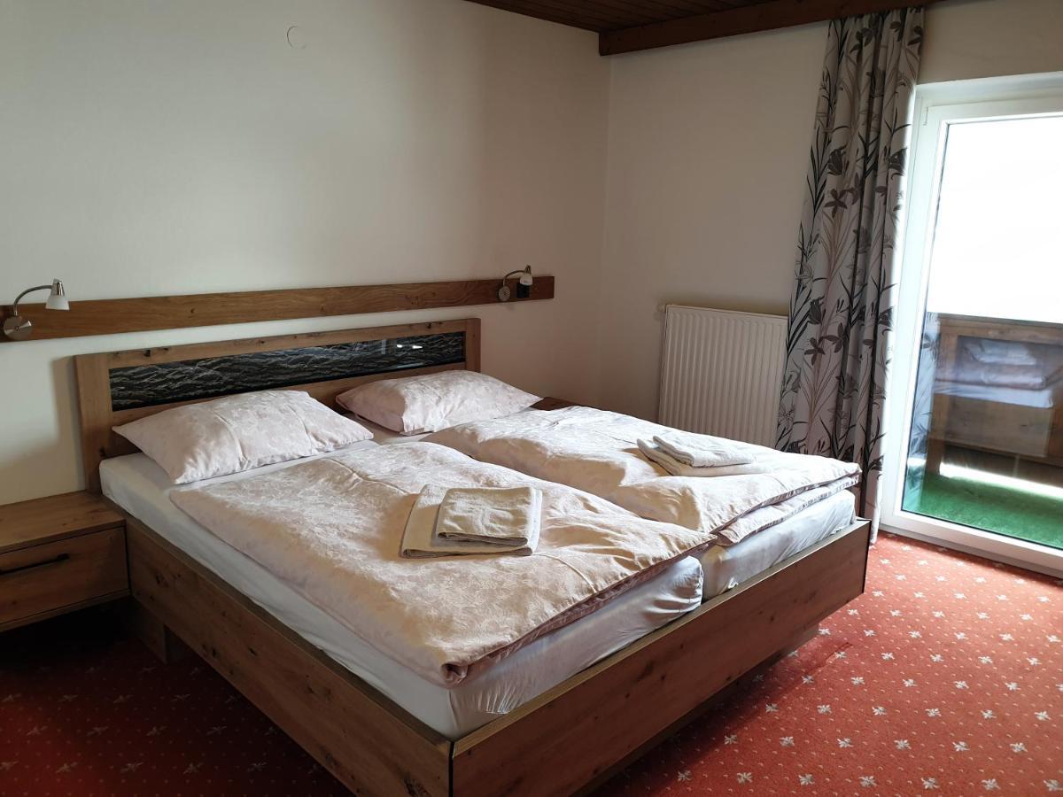 Landgasthof Hotel Zehenthof Пфаррверфен Экстерьер фото