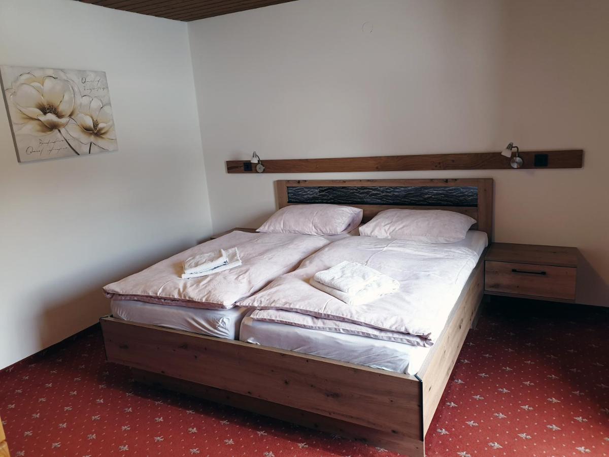 Landgasthof Hotel Zehenthof Пфаррверфен Экстерьер фото