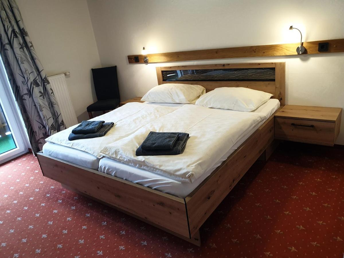 Landgasthof Hotel Zehenthof Пфаррверфен Экстерьер фото